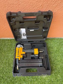 DEWALT 18-Gauge Pneumatic Brad Nailer