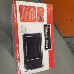 Microwave New MAGIC CHEF 700 W NEW! 
