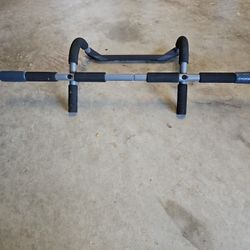 Pull Up Bar