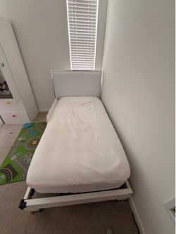 Bed/Closet