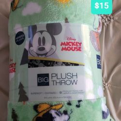 Mickey Mouse Oversize Plush Throw 