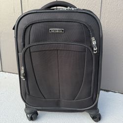 Samsonite Carry On Luggage 