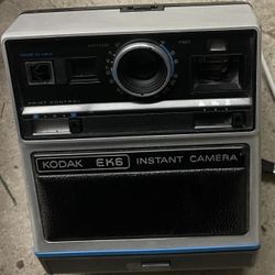 Vintage 1970 Kodak EK6 Instant Camera.