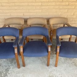 Selling 6 Office Chairs Still In Good Condition $105 Each , great for office, automotive repair shop or all for $60