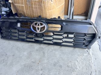 2024–2026 Toyota Tacoma Front Grille 53111-AK030 OEM No Camera TRD Honeycome