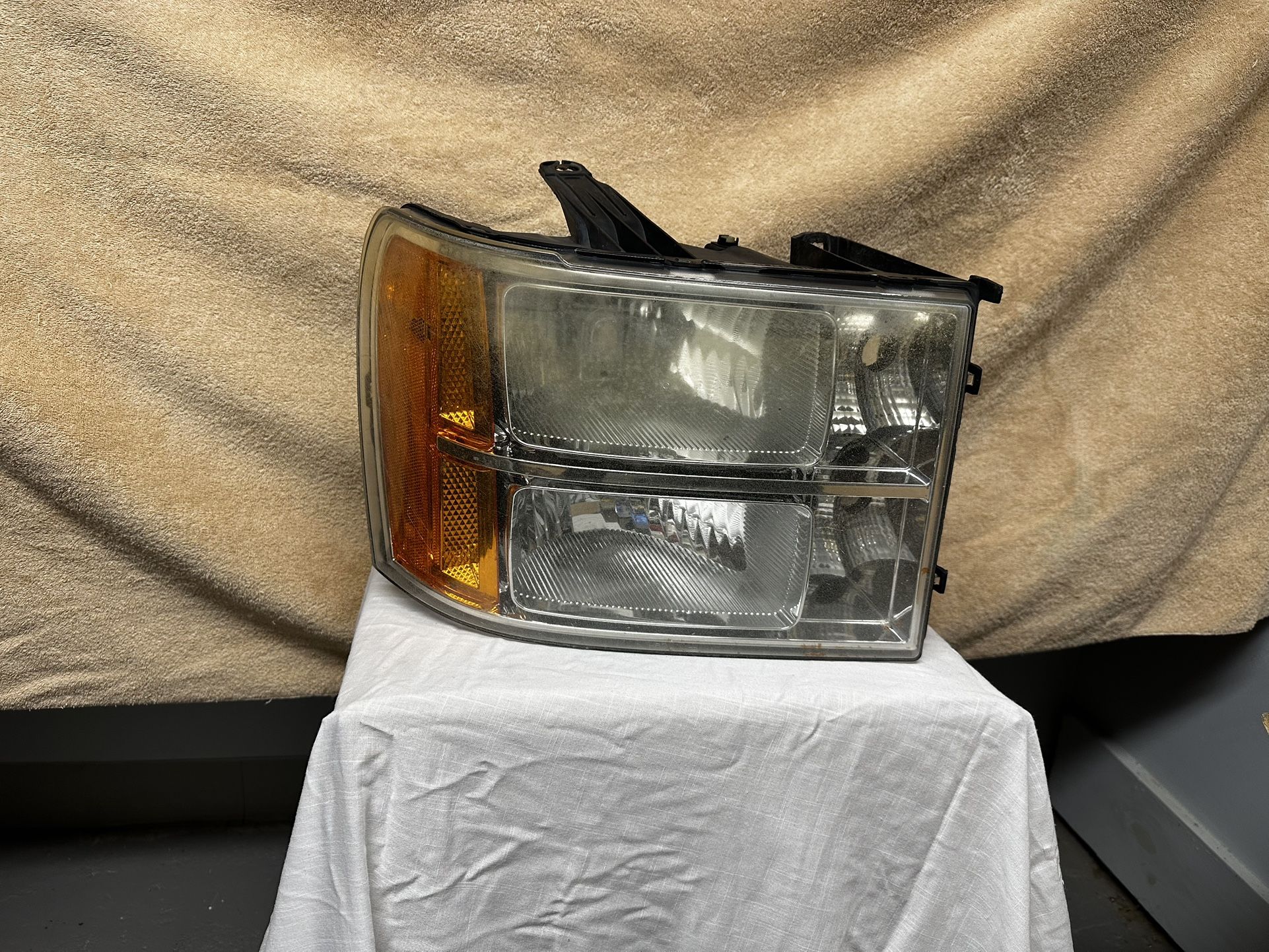 GMC HEAD LIGHTS