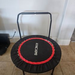 Indoor trampoline with handel