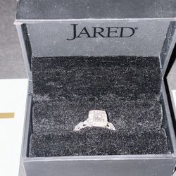 Engagement Ring!!!