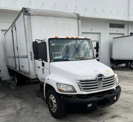 Box Truck 24ft
