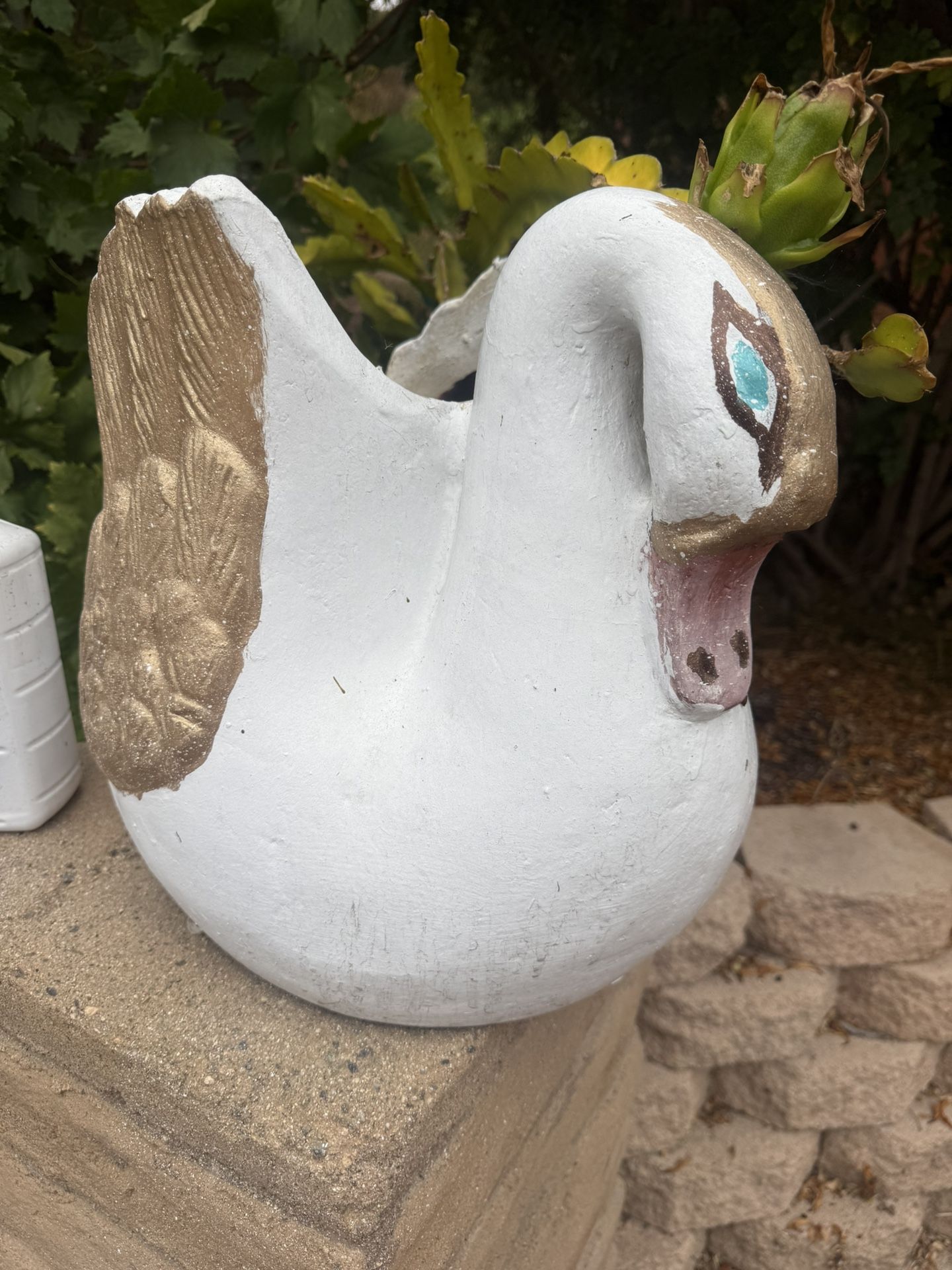 Swan Planter