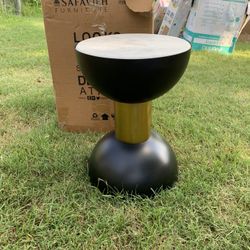  Zehyr Round Accent Table (marble Top) Round Black/gold