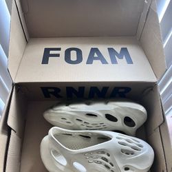 Yeezy Boost Foam Runners Size 7