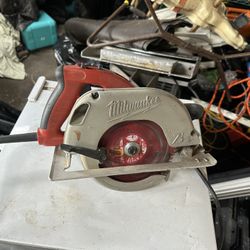 Milwaukee circular saw