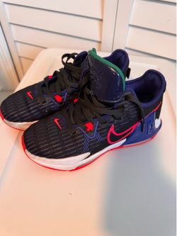 Boys 5y limited edition Nike