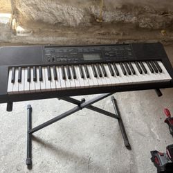 Casio Electric Keyboard Piano