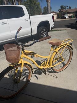 Huffy beach cruiser