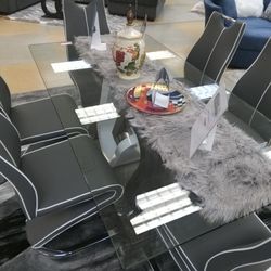 Elegant Glass Dining Table