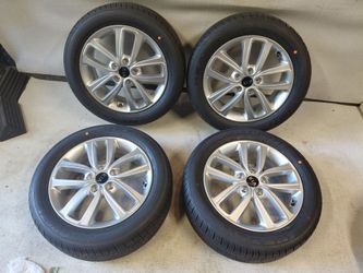 Ready to bolt on 2017-2019 KIA SOUL oem wheel on brand new tires