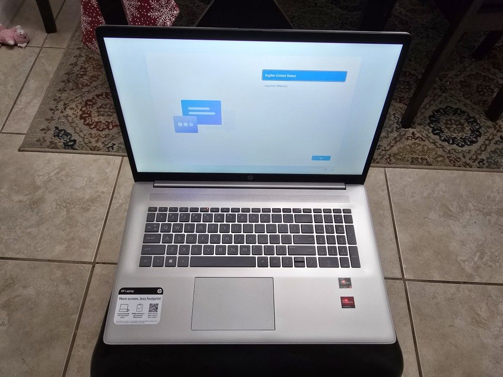 HP 17.3" AMD Ryzen 3 7320U 8gb ddr5 256gb ssd w11 home laptop