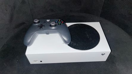 Xbox Bundle – Series S + Xbox One S (1TB) + Headset