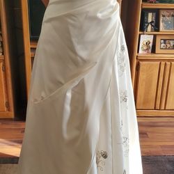 Like New Satin Wedding Dress