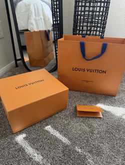 New empty Lv box and bag with receipt holder Medium
