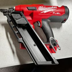 New Milwaukee m18 fuel Fraiming nailer 30 degree