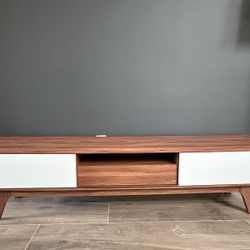 Elegant TV Stand/Console