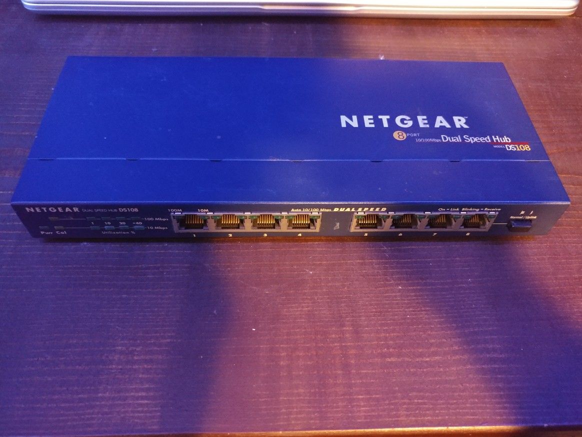 Netgear Dual speed hub (model: DS108)
