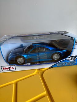Maisto Mercedes Benz CLK-GTR (street version)