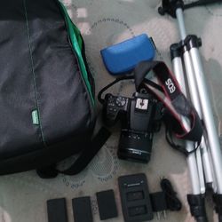 Camera Canon EOS REBEL SL3  *CASH OR CASH APP ONLY*