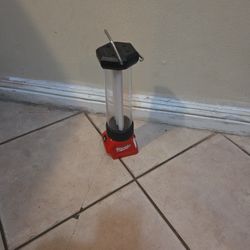 Milwaukee Light/USB Charger