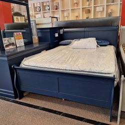 Charlie Blue Queen Bed Dresser And Mirror 