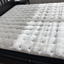 King size hybrid mattress