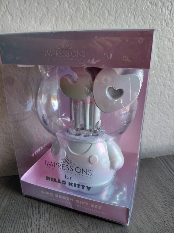 Hello Kitty Make Up Brushes