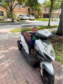 150cc Scooter – Runs Great – Ready to Ride