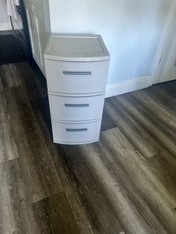 STORAGE ORGANIZER