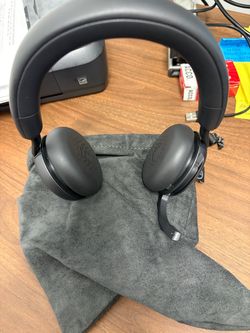 Dell WL5024 Wireless ANC Headset Bluetooth USB-C/A with HC524 charging stand