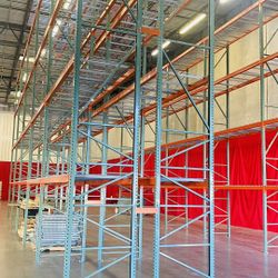 Pallet Racks Beams Uprights Wire Decks Forklifts New & Used 