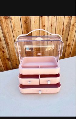 Make up organizer like new $10