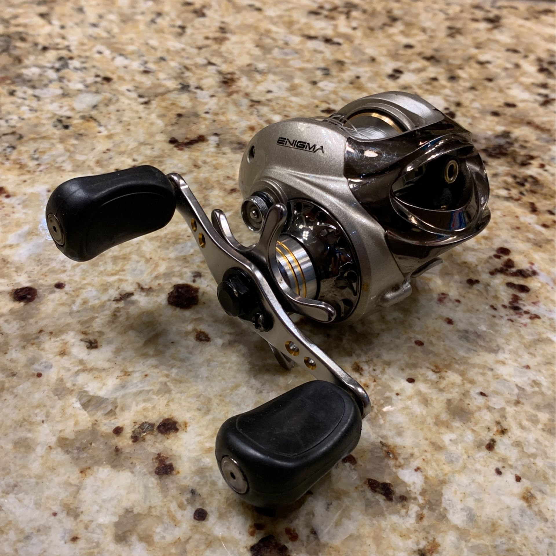 Bass Pro Shops Enigma Right Hand Casting Reel 6.3:1