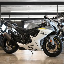 2022 SUZUKI GSXR600