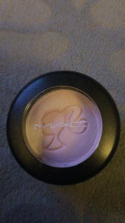 Limited edition barbie Mac eye shadow