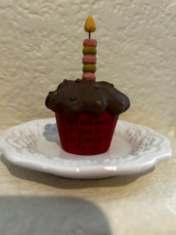 Small birthday resin cupcake