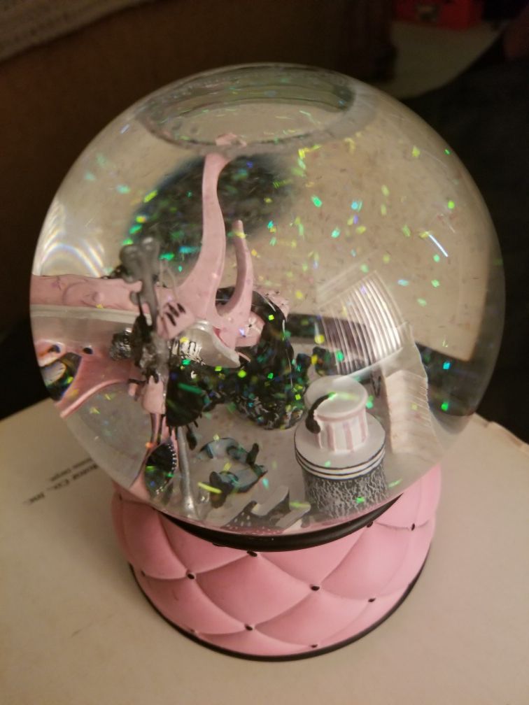 Victoria Secret vanity scene snow globe. Rare.