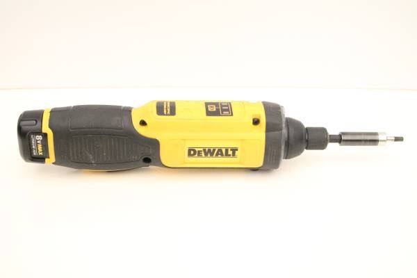 DeWalt 8-Volt MAX LITHIUM-ION CORDLESS GYROSCOPIC SCREWDRIVER (DCF682)