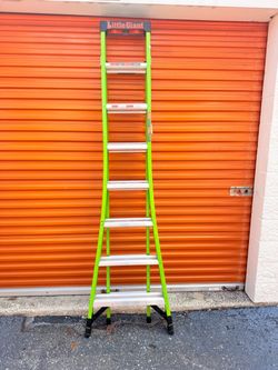 Little Giant Ladders King Kombo 2.0 Pro 3-in-1, 8-ft (17-ft Reach Height) Fiberglass Type 1AA - 375 Ibs. Load Capacity Step lad...