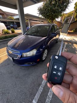 Car keys/Llaves de autos /key fobs