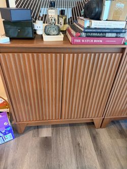 3x Accent cabinets