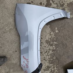 Toyota Rav4 Left Fender Oem